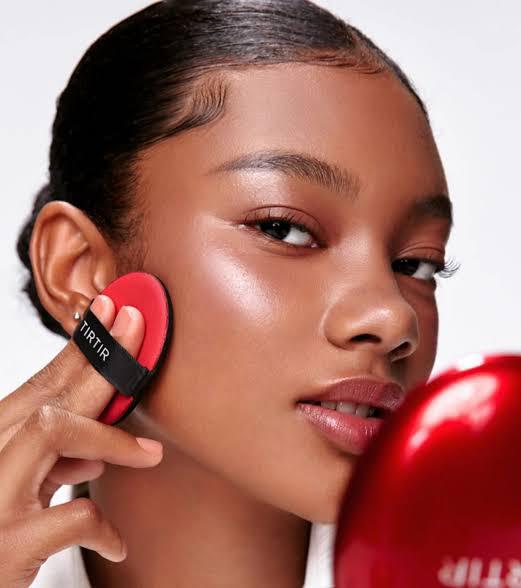 Base TIRTIR – Pele Radiante com Toque Natural